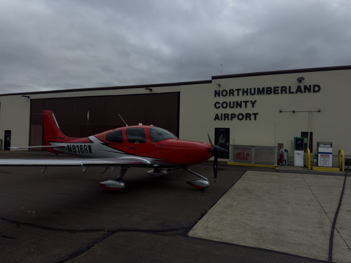 Cirrus SR on a ferry stop